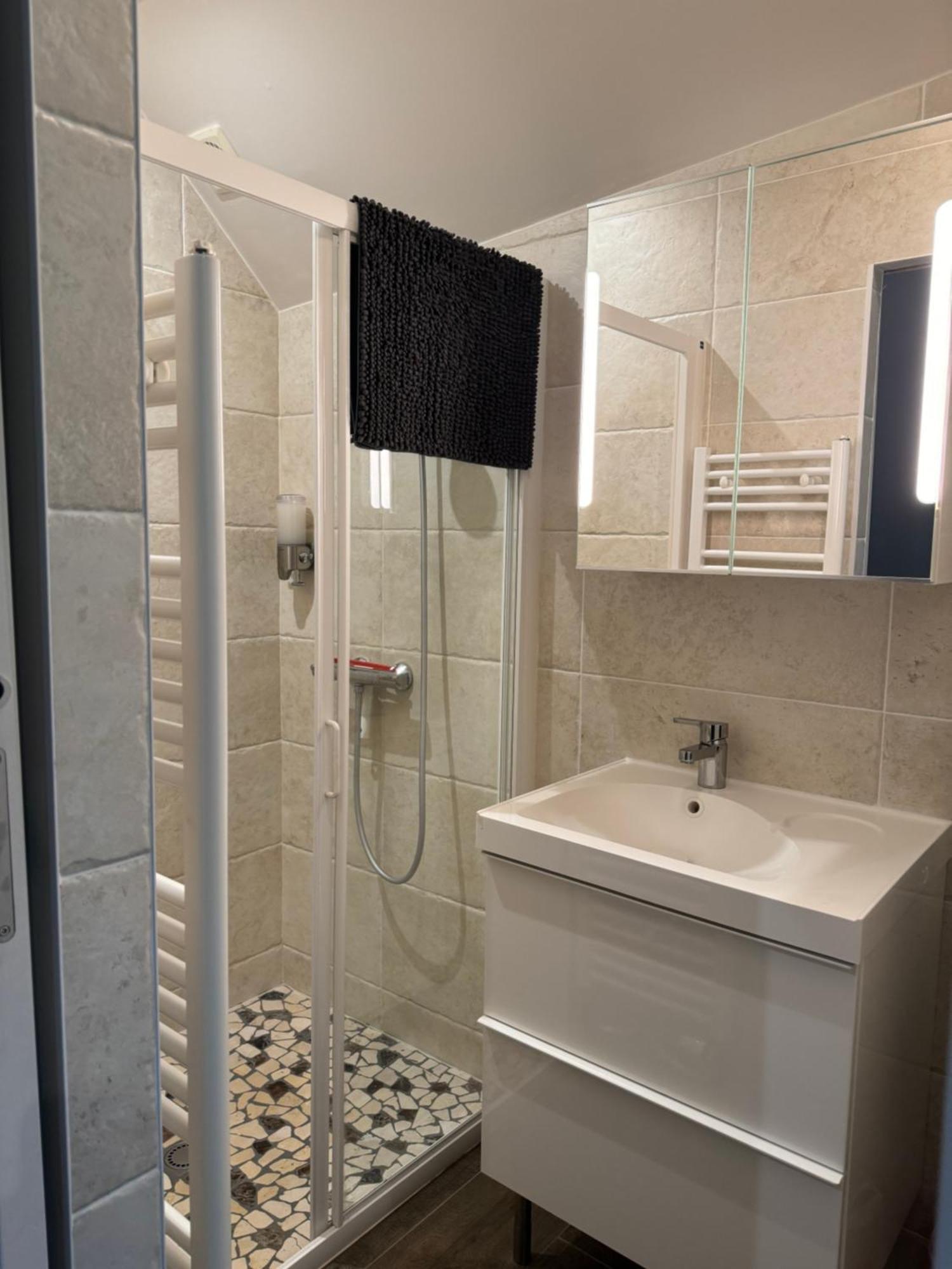 Chambre Avec Acces Jacuzzi Plombieres-les-Dijon 외부 사진